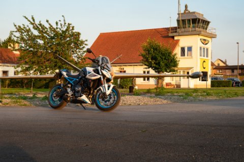 GSX-8S 5